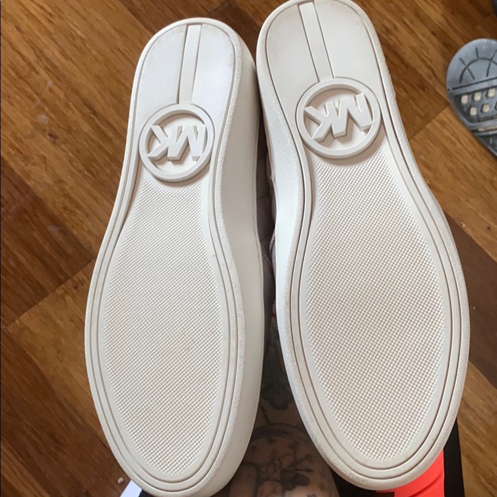 Shoes - Picture 2 of 2